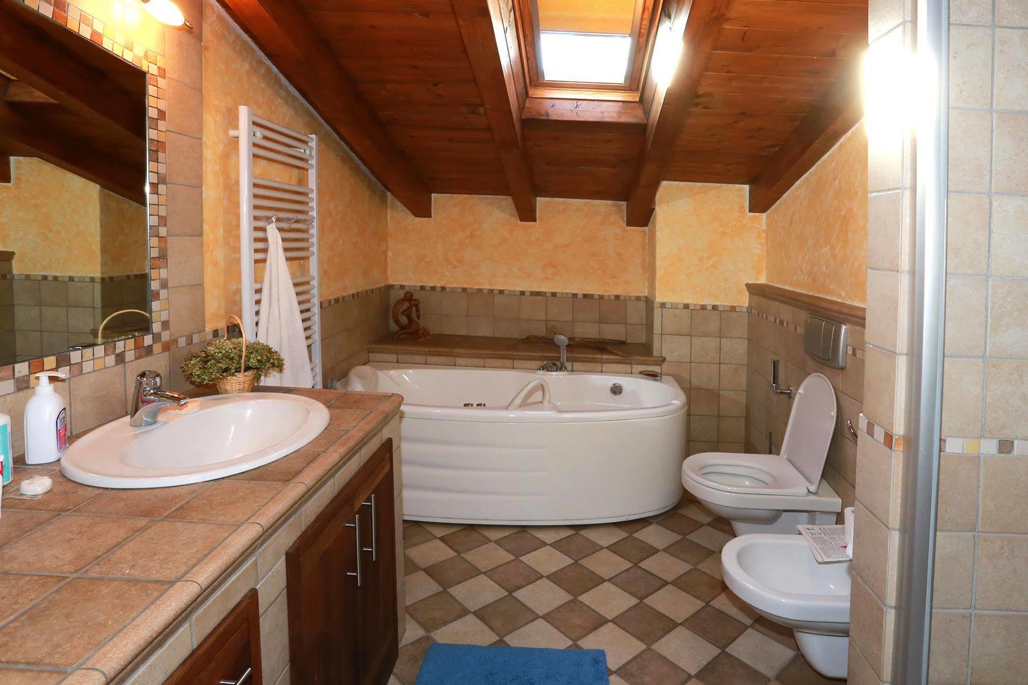 The Lake Apartment Colico Εξωτερικό φωτογραφία